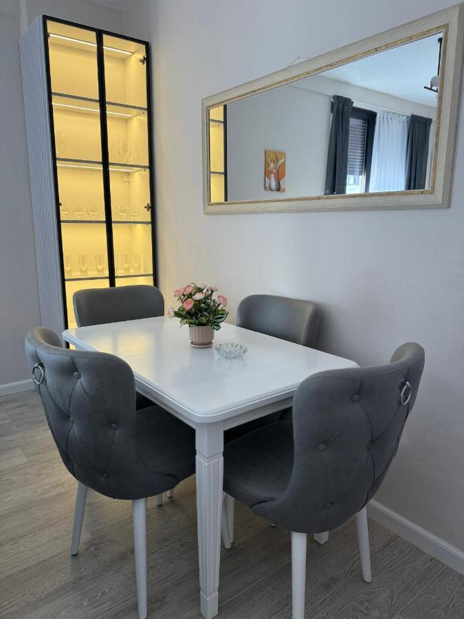 Sc Tirana Centre Apartment Екстер'єр фото