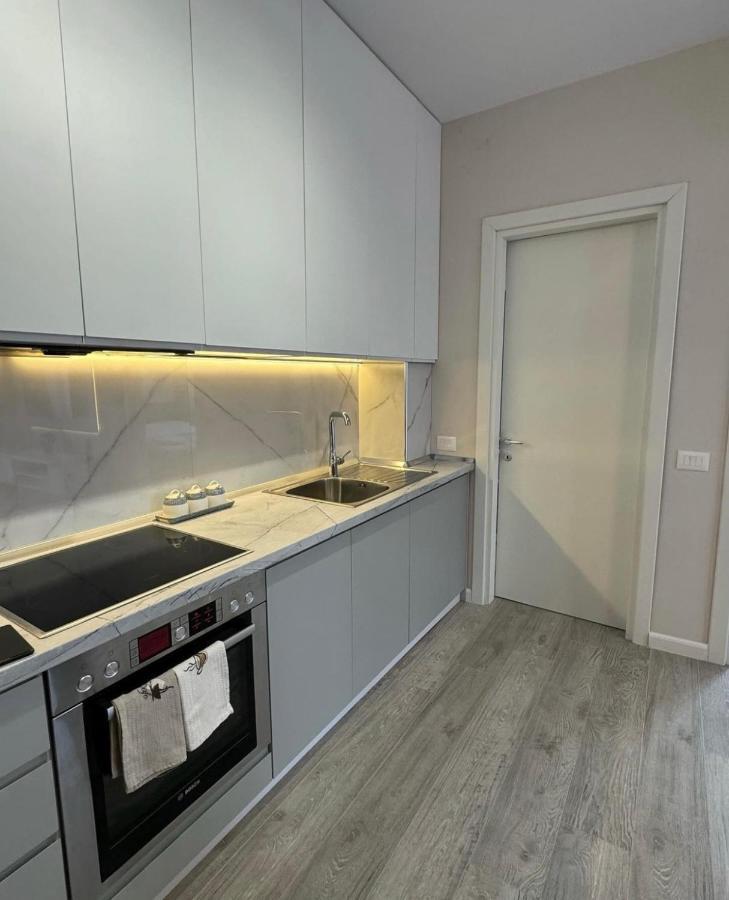 Sc Tirana Centre Apartment Екстер'єр фото